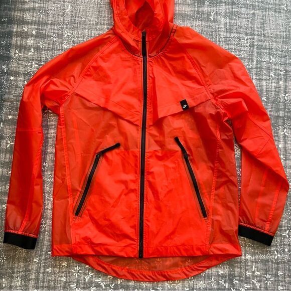 Nike Men’s Windrunner Jacket - Picture 3 of 13